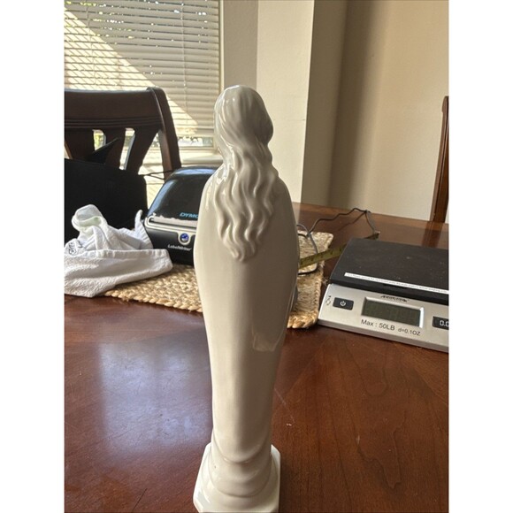 Vintage White Ceramic 1425 Praying Mary Madonna 9 1/4" Figurine Statue - Picture 2 of 5